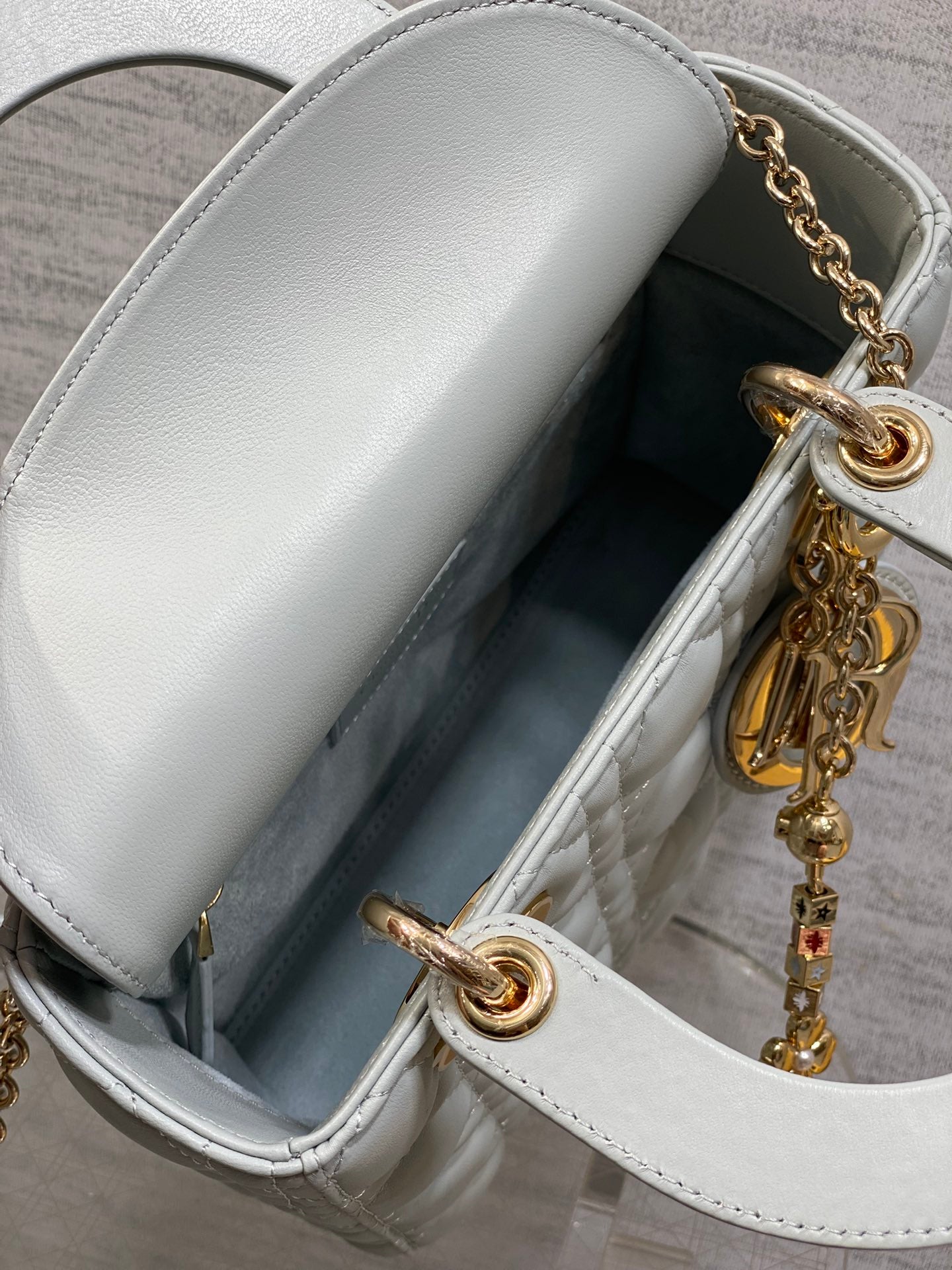 CD new product Daphne bag