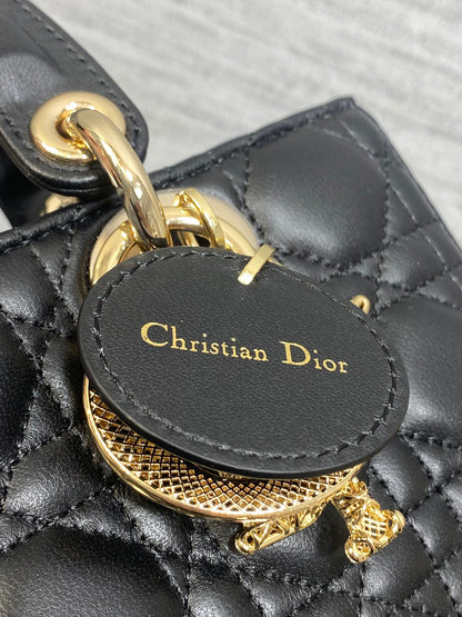 CD new product Daphne bag