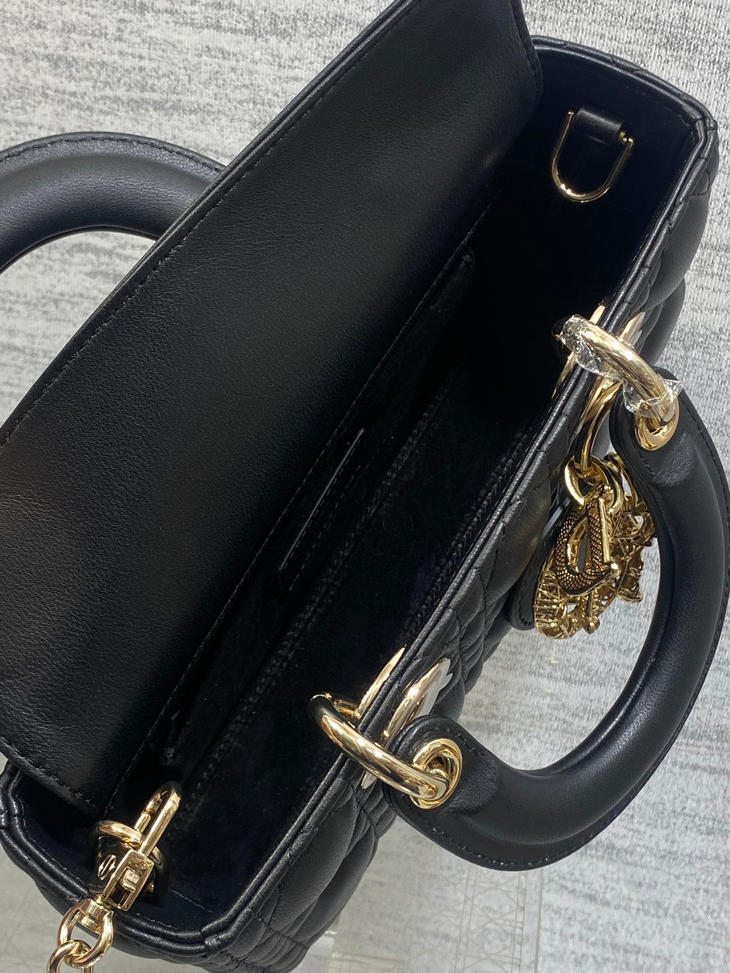 CD new product Daphne bag