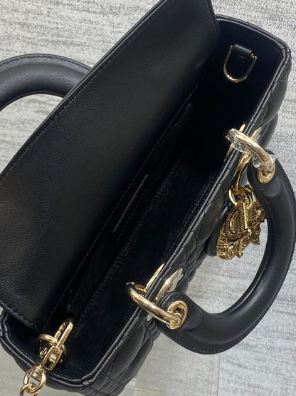 CD new product Daphne bag