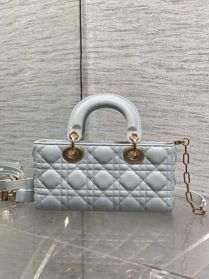 CD new product Daphne bag