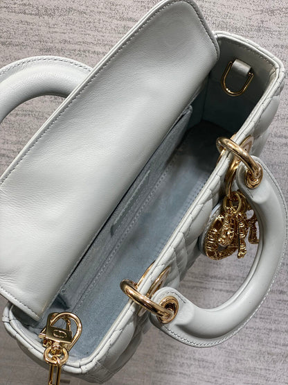 CD new product Daphne bag