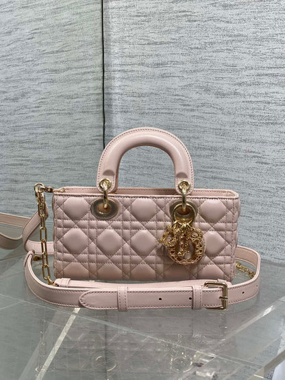 CD new product Daphne bag