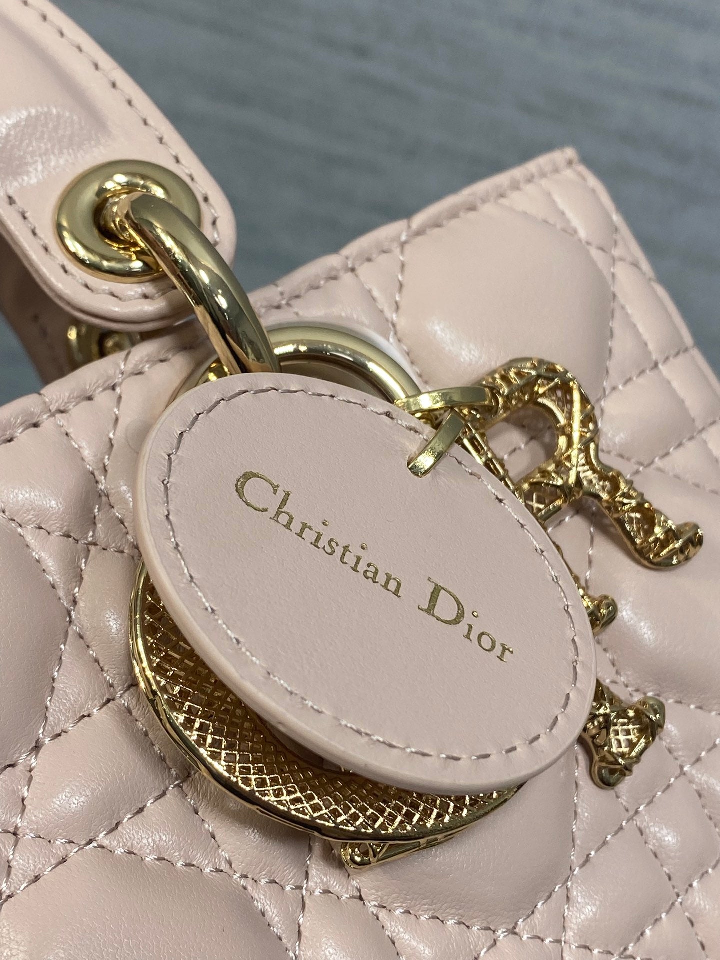 CD new product Daphne bag