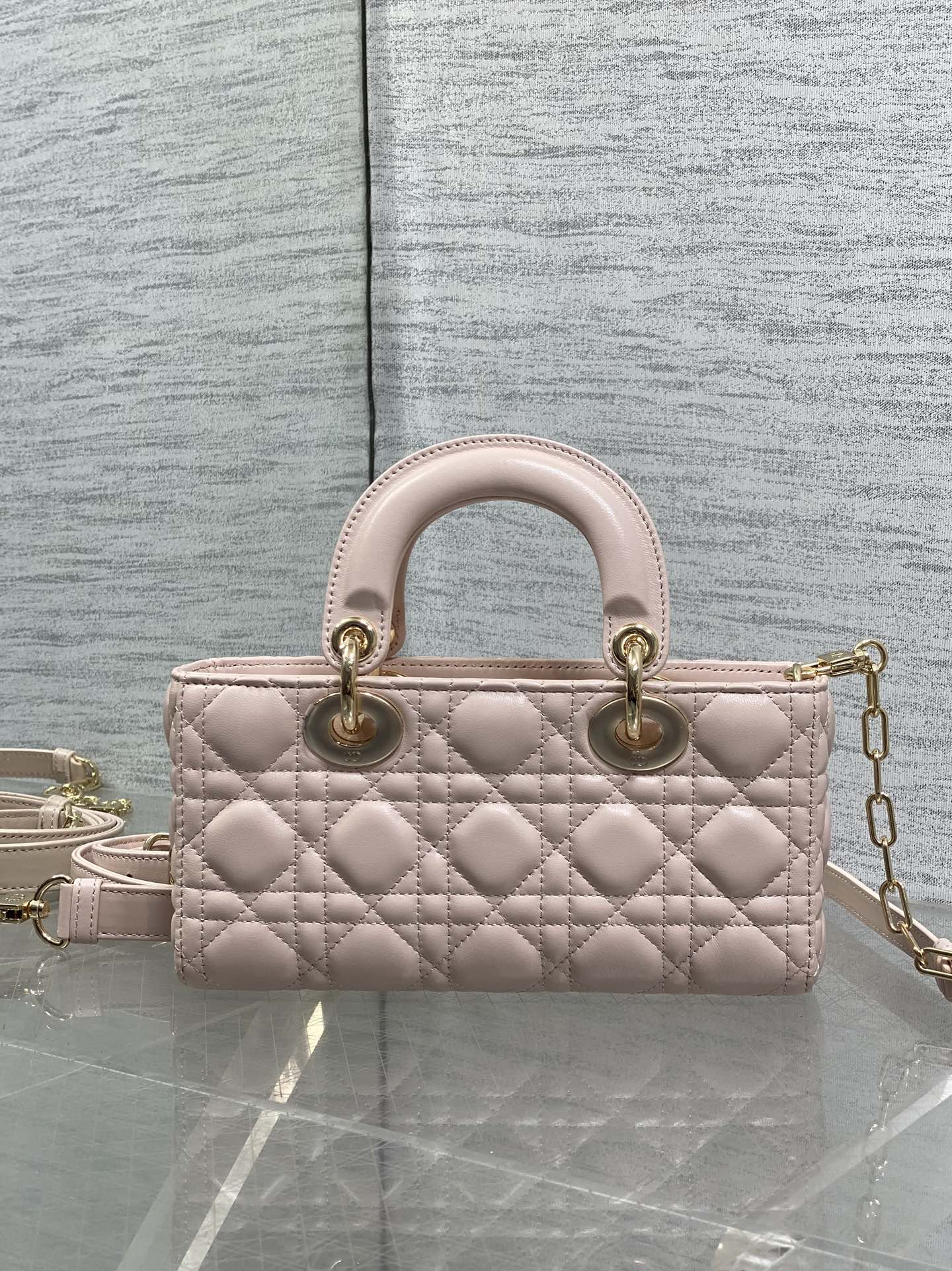 CD new product Daphne bag