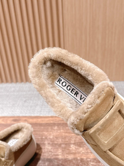 RV New furry shoes