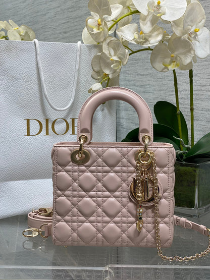 CD new product Daphne bag