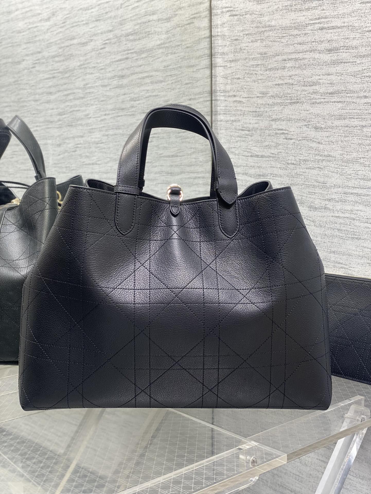 CD new product bucket bag