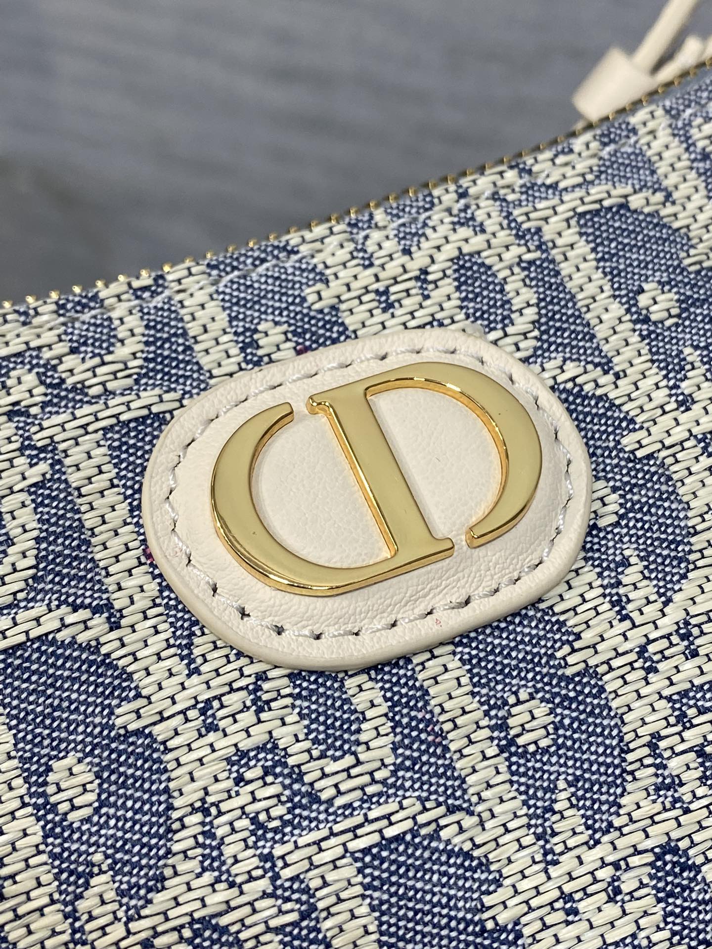 CD new single shoulder bag