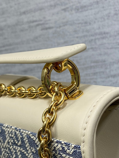 CD new single shoulder bag