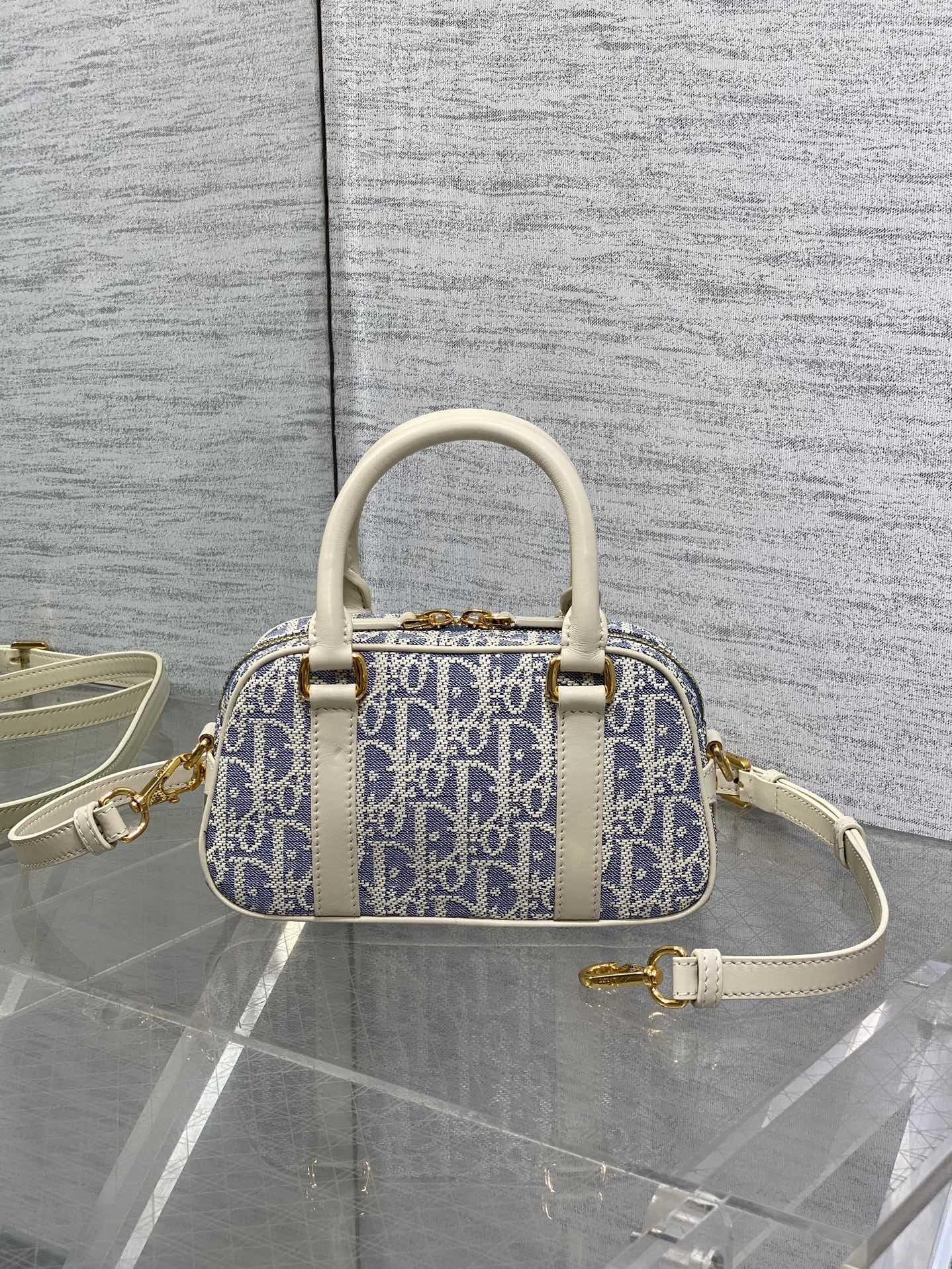 CD new single shoulder bag