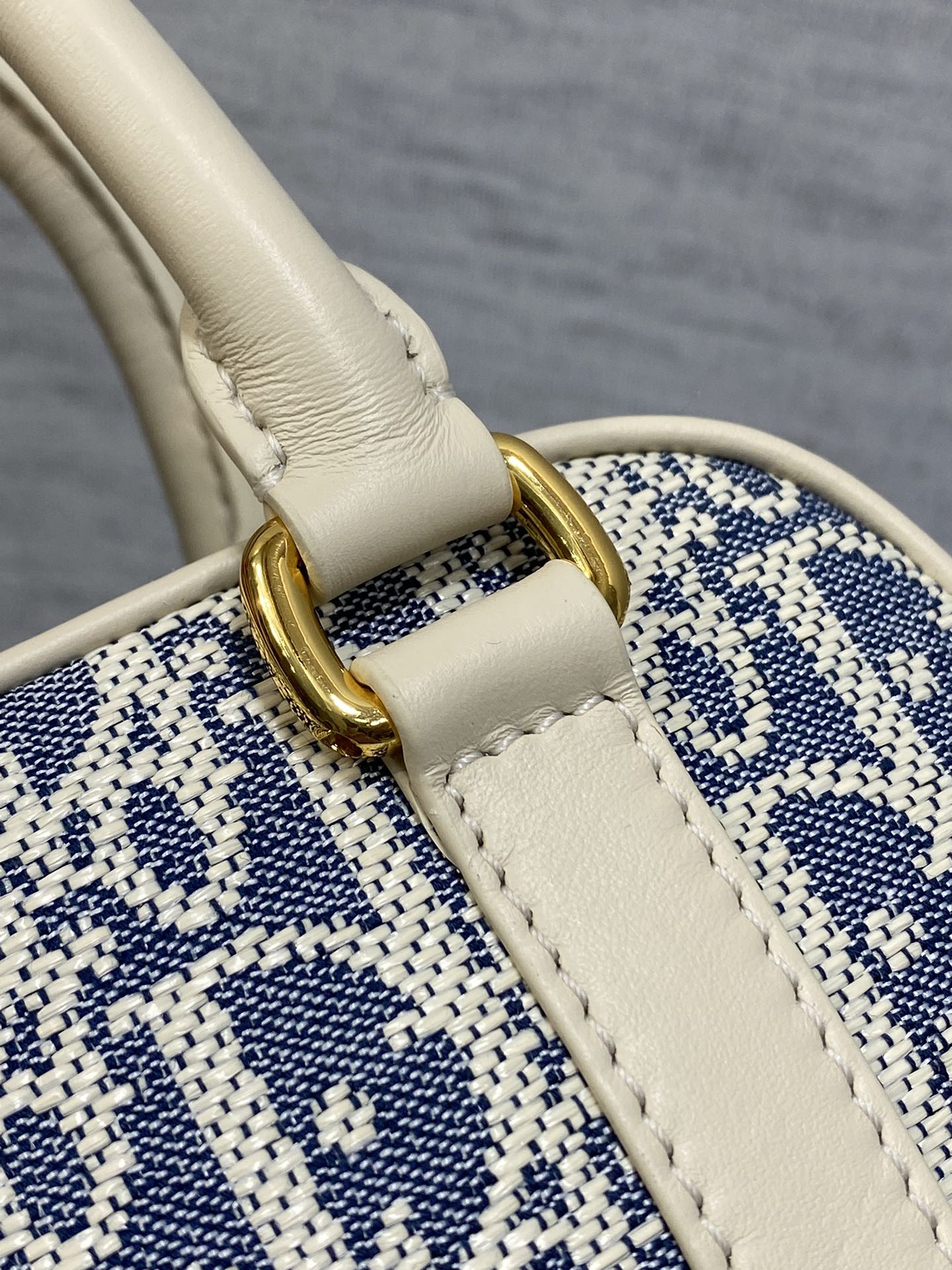 CD new single shoulder bag