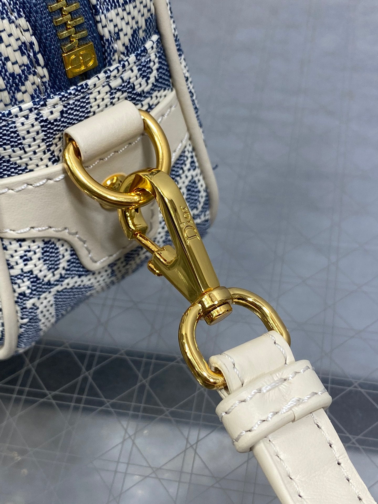 CD new single shoulder bag