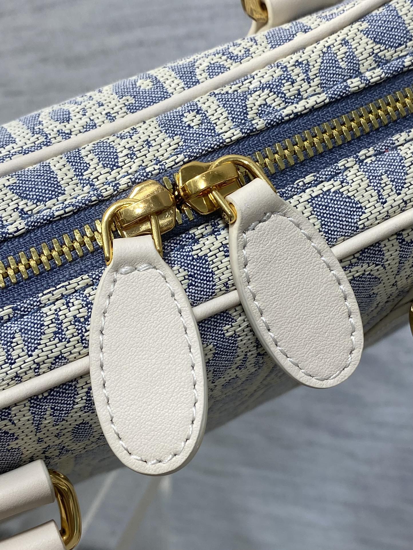 CD new single shoulder bag