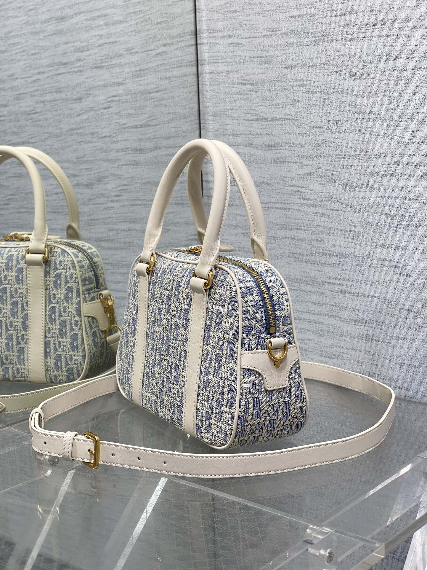 CD new single shoulder bag