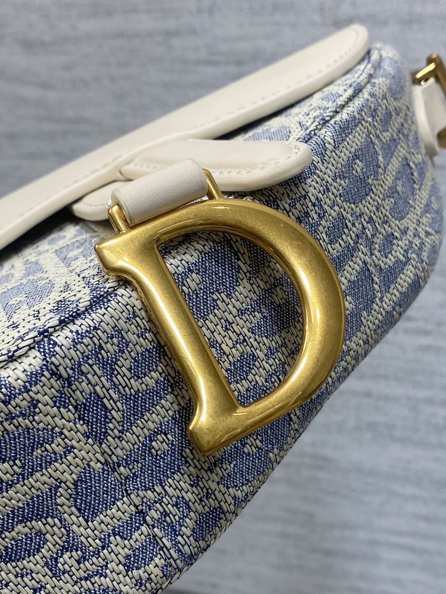 CD new single shoulder bag