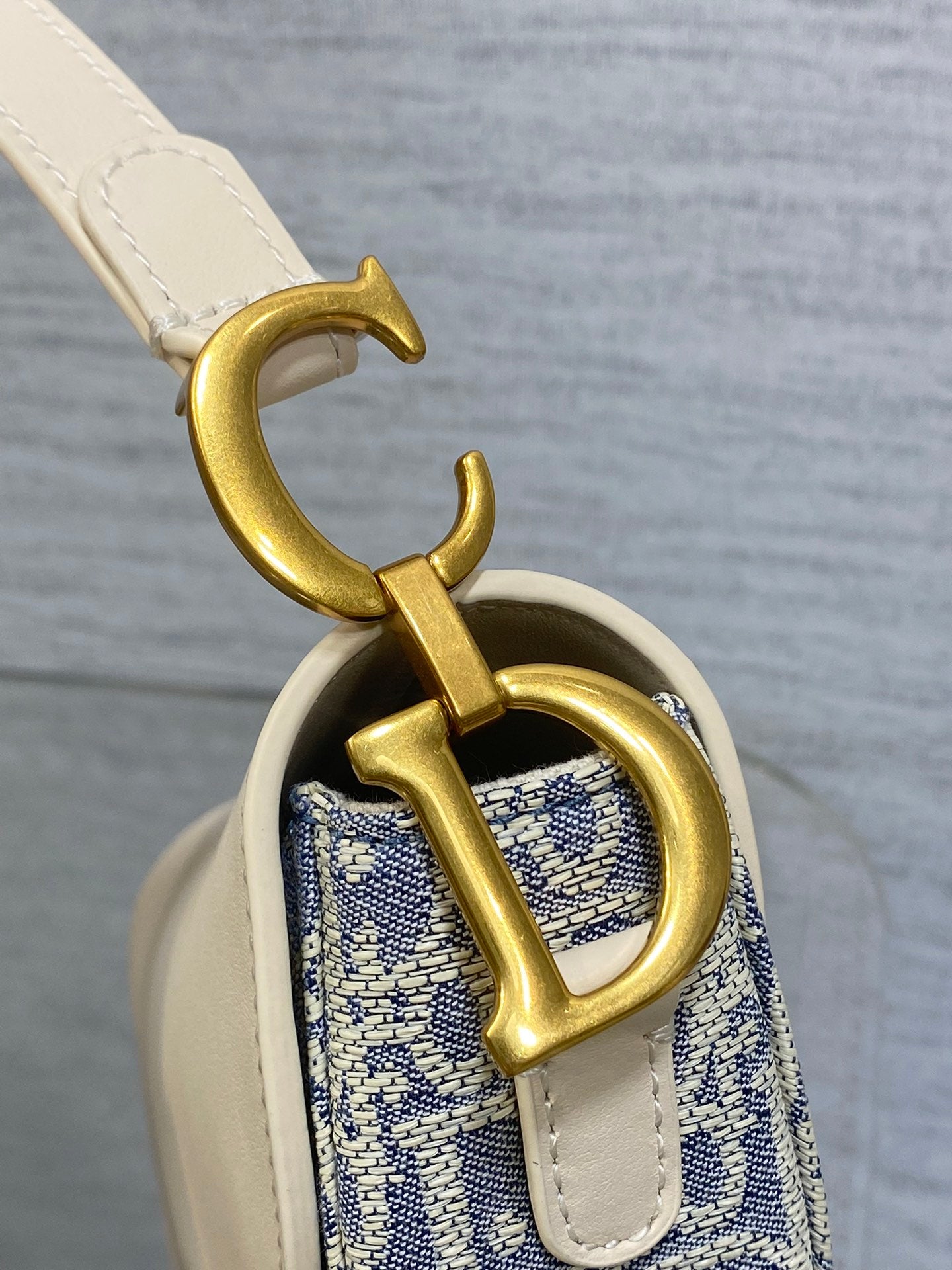 CD new single shoulder bag