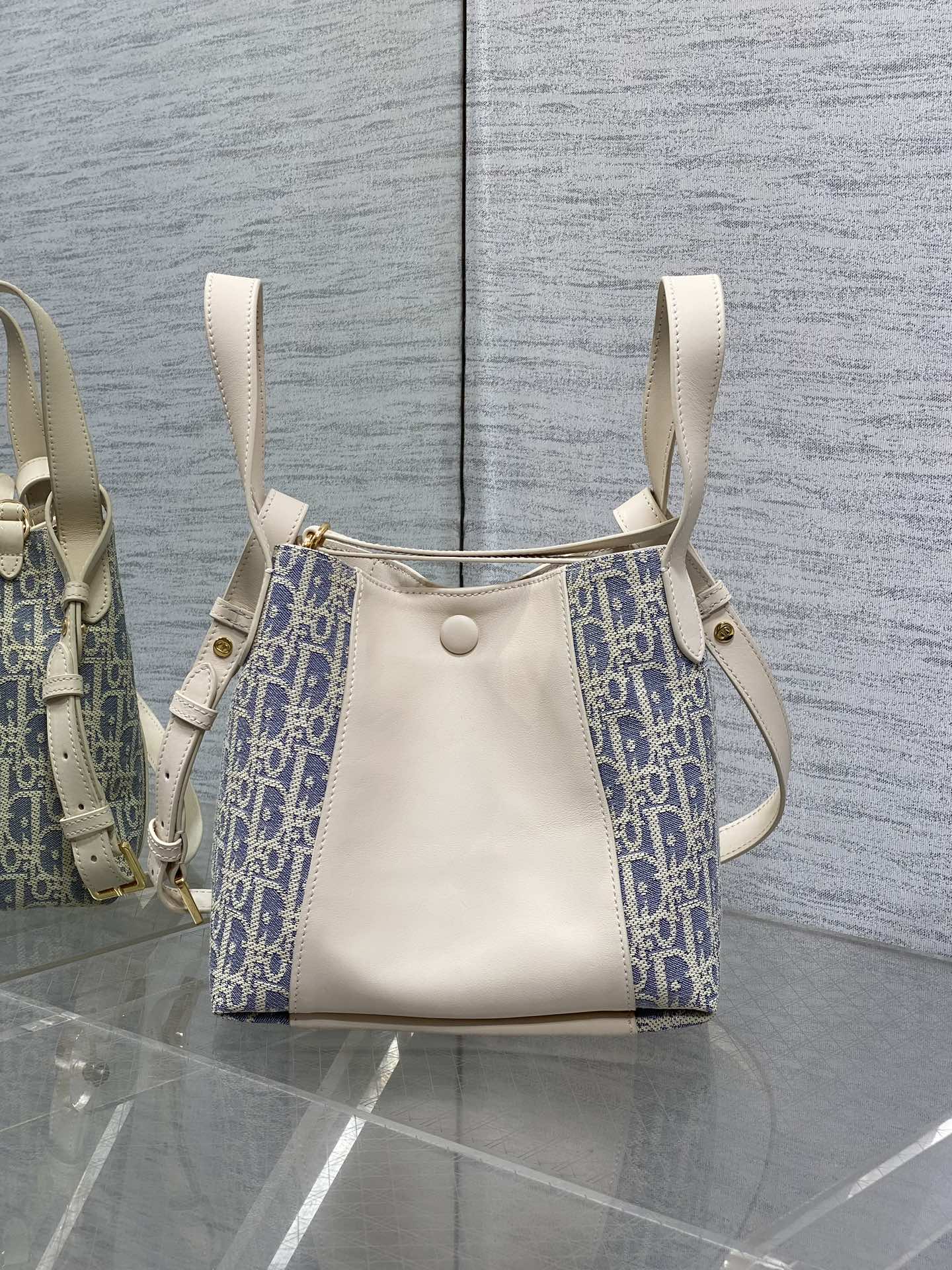 CD new single shoulder bag