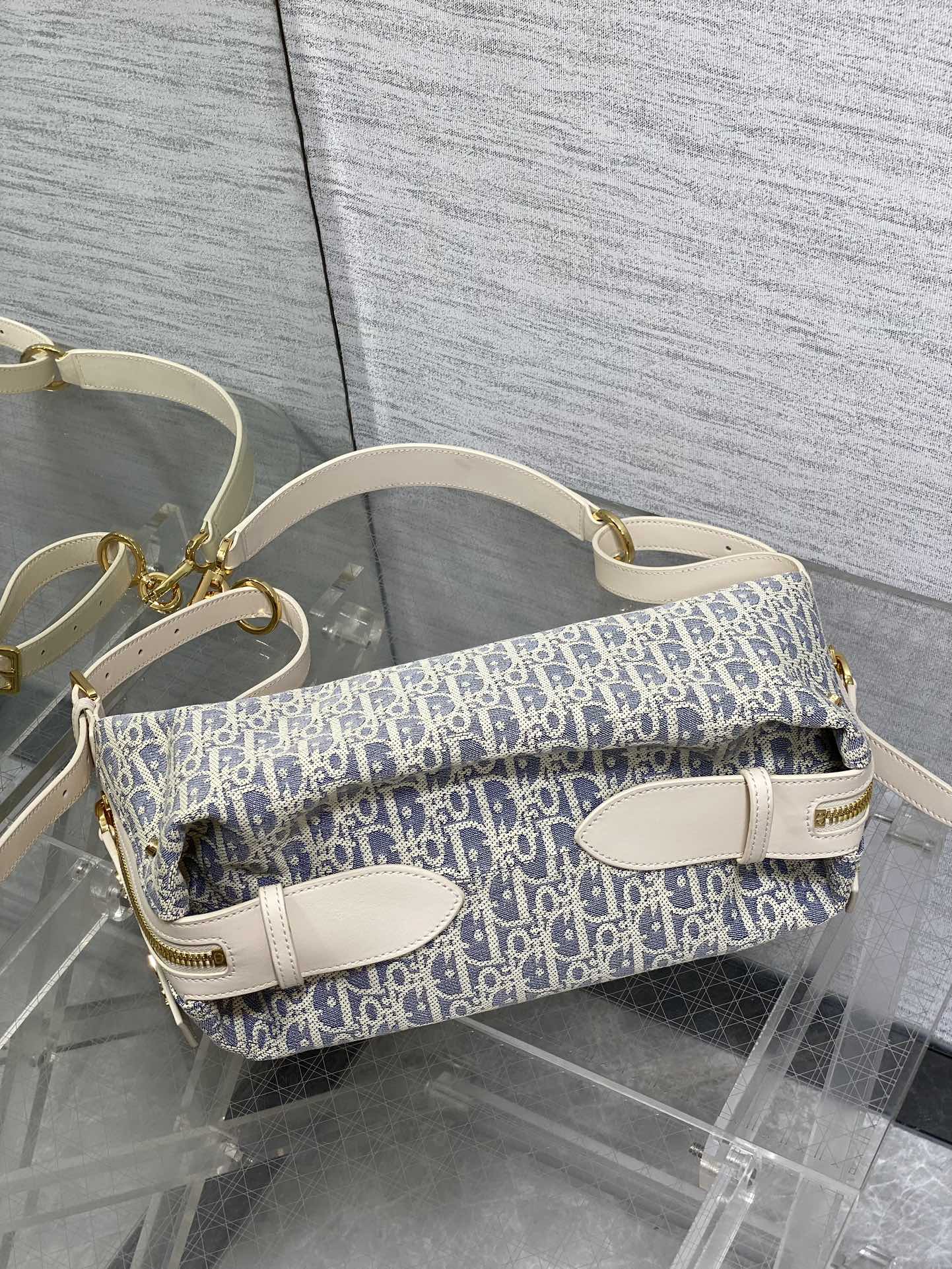 CD new single shoulder bag