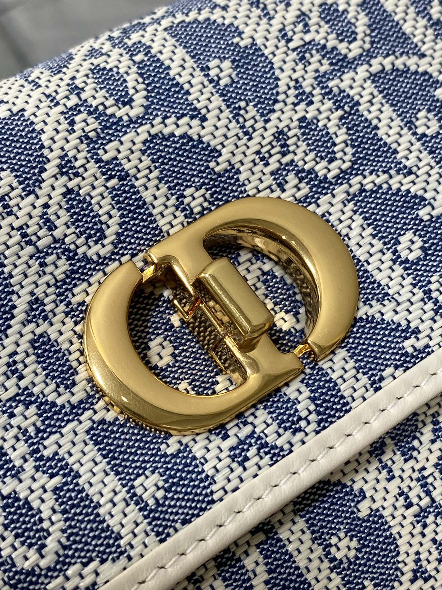 CD new single shoulder bag