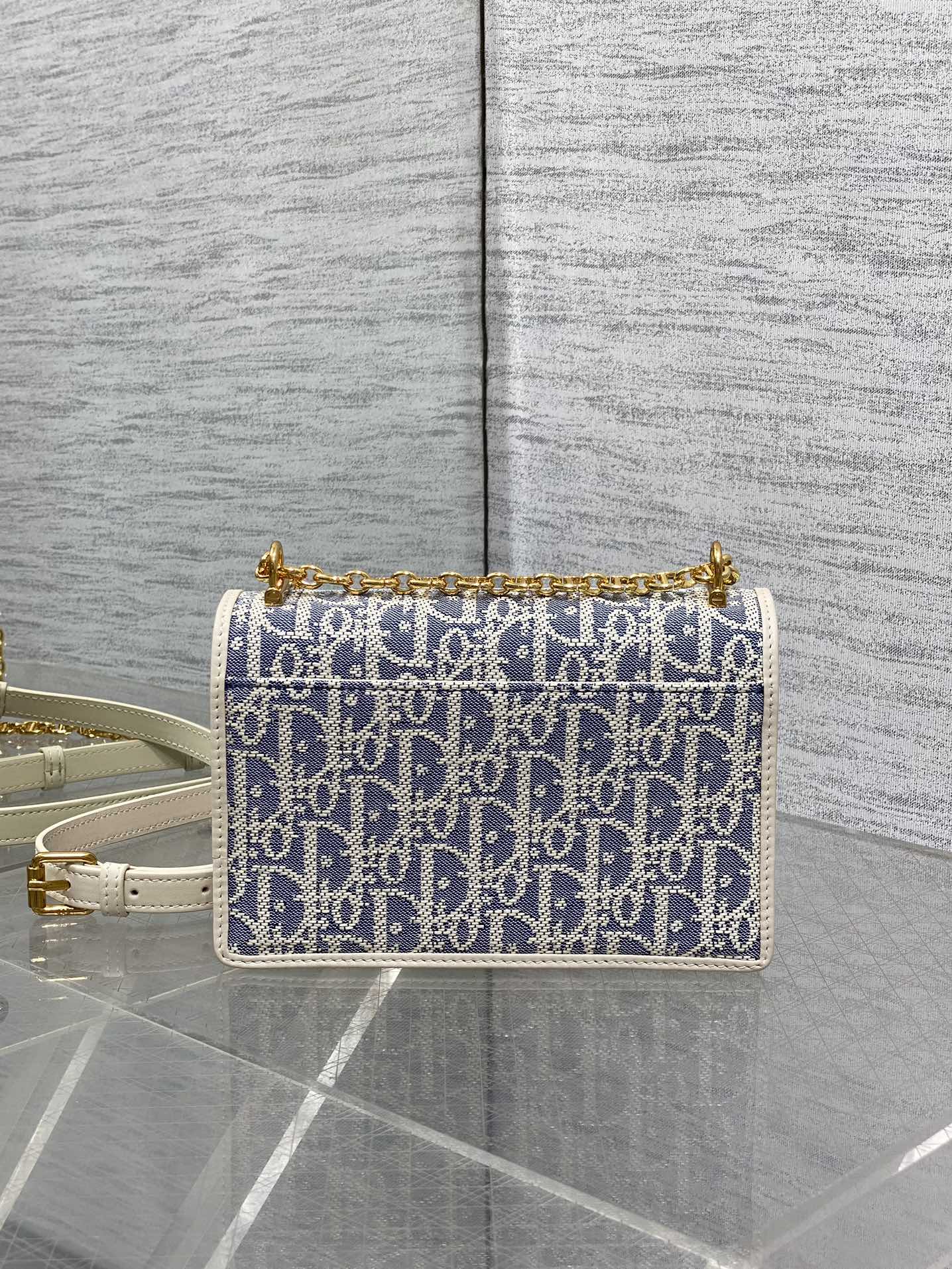 CD new single shoulder bag