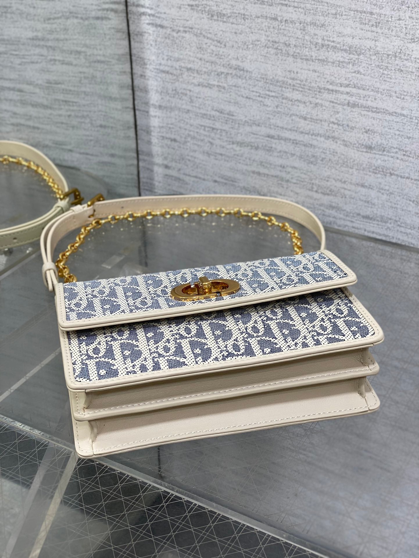 CD new single shoulder bag