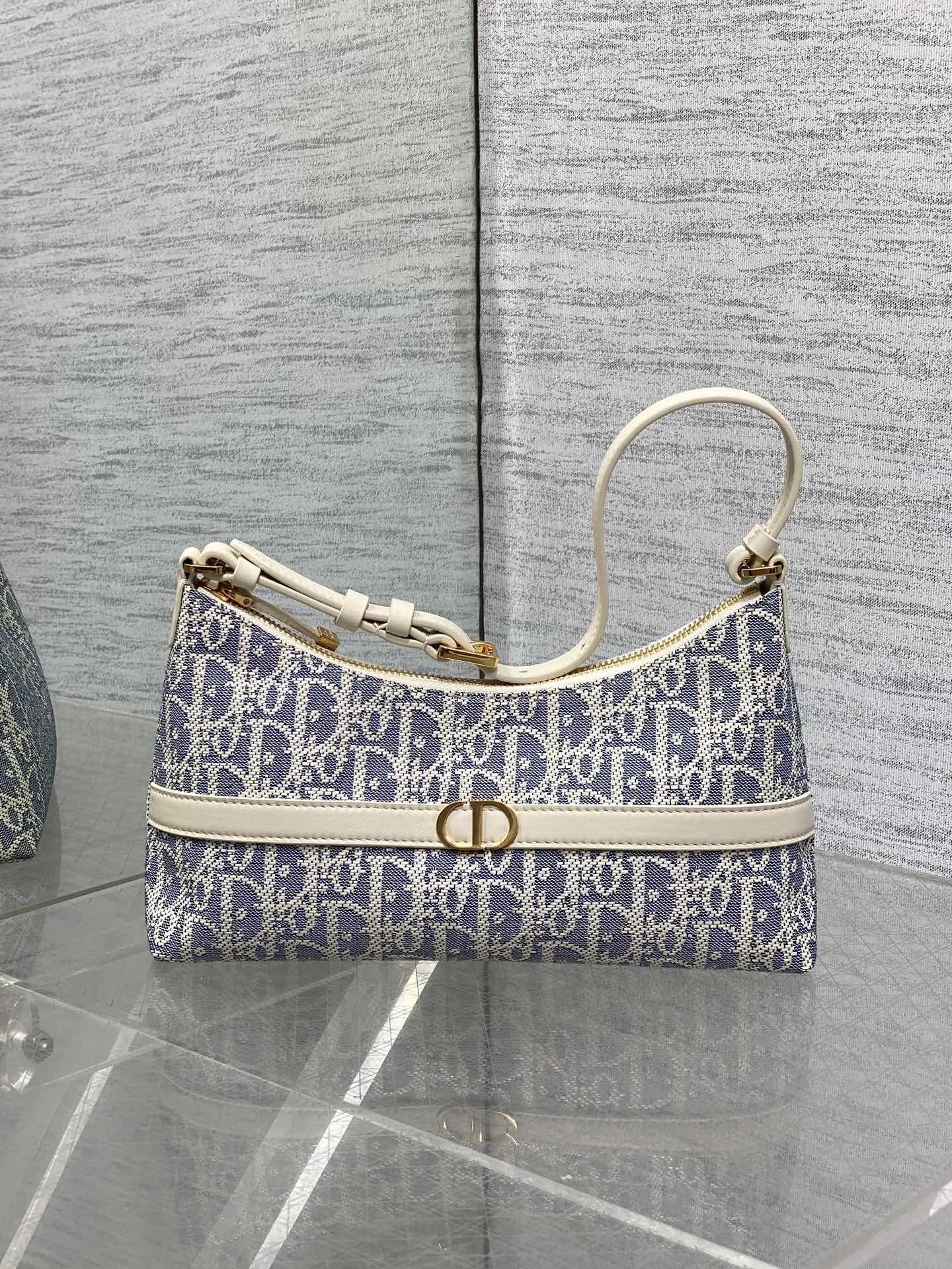 CD new single shoulder bag