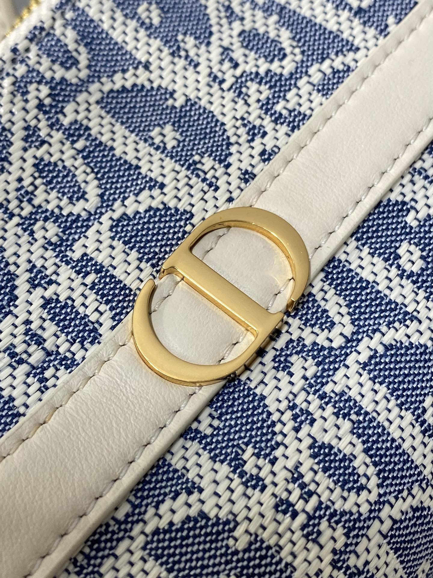 CD new single shoulder bag