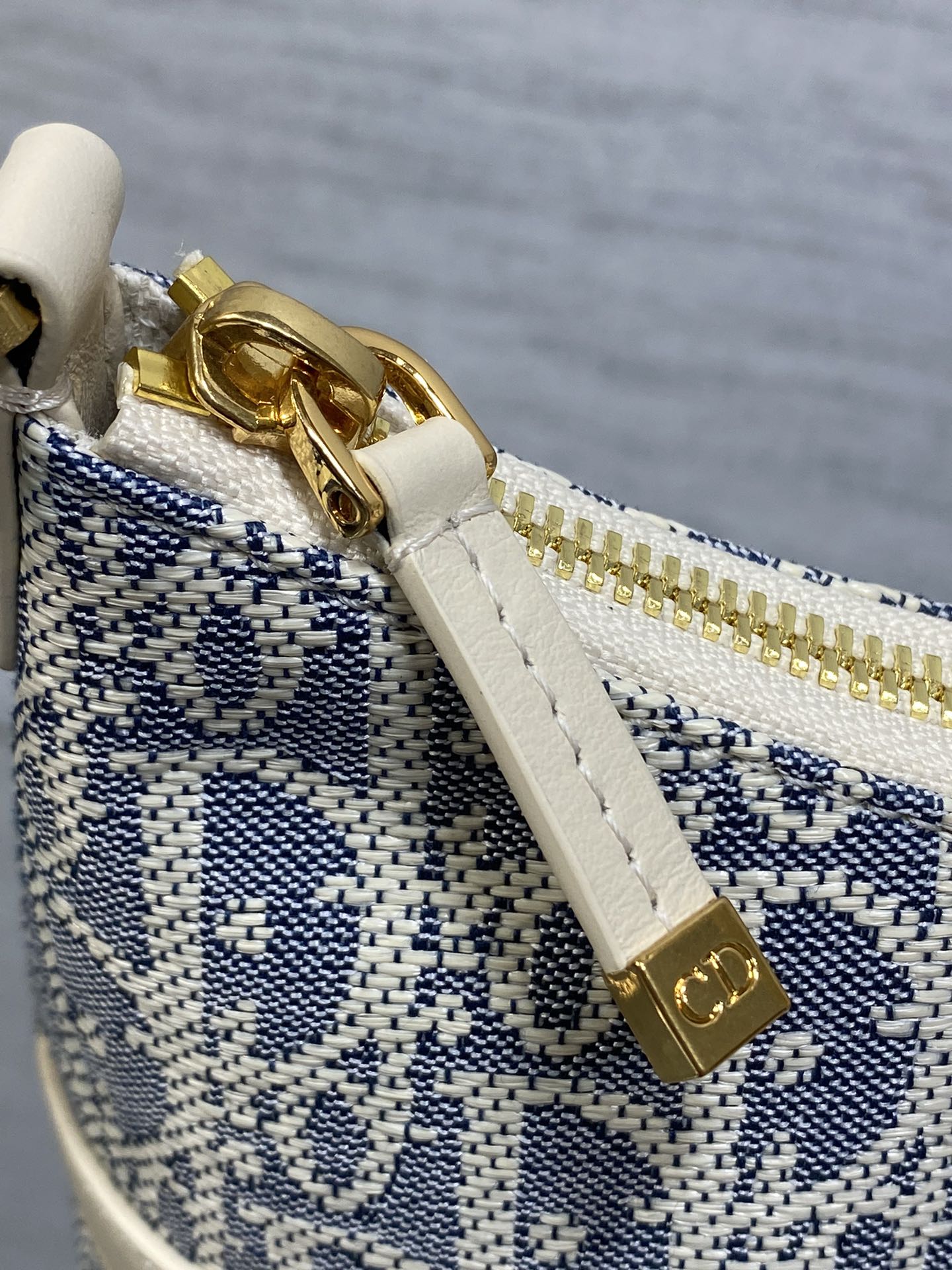 CD new single shoulder bag