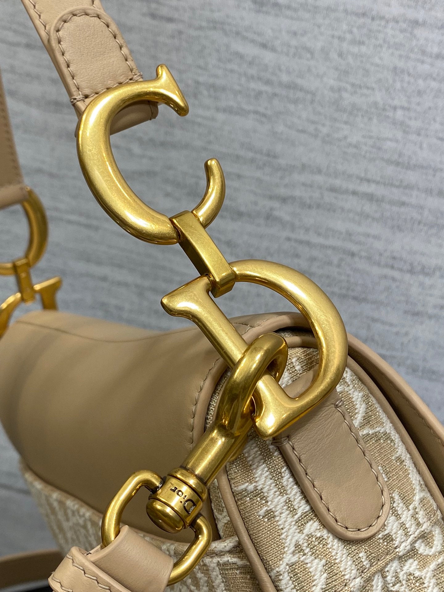 CD new single shoulder bag