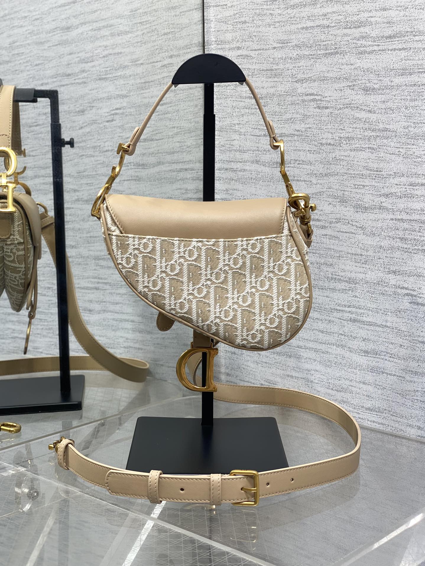 CD new single shoulder bag