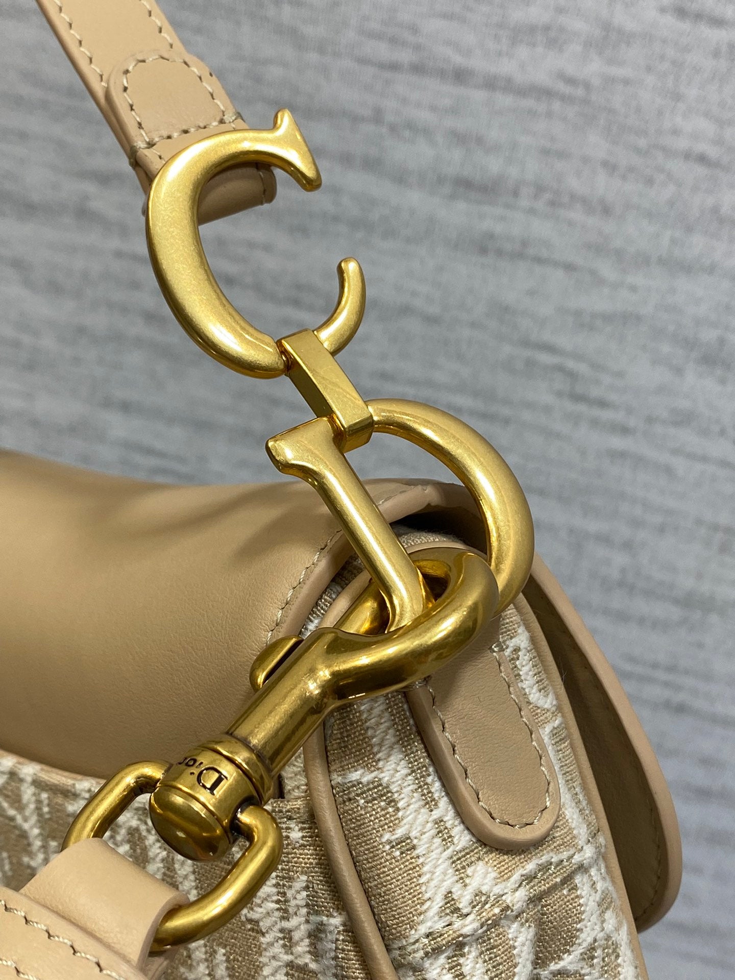 CD new single shoulder bag