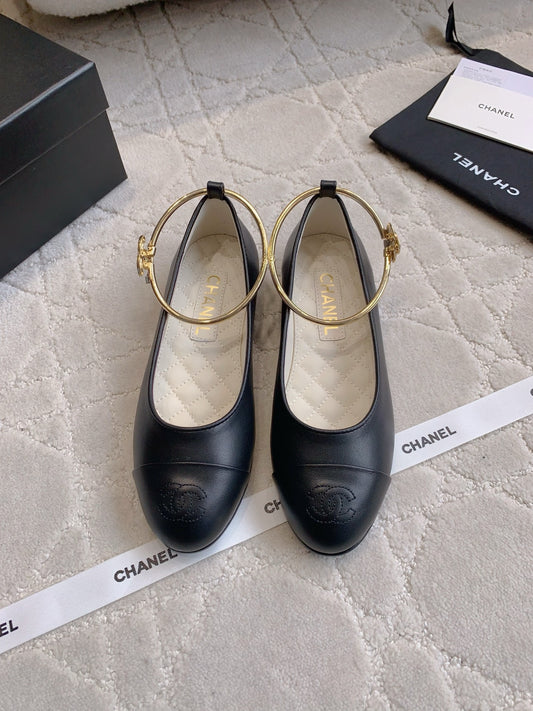 Chan New  flat shoes