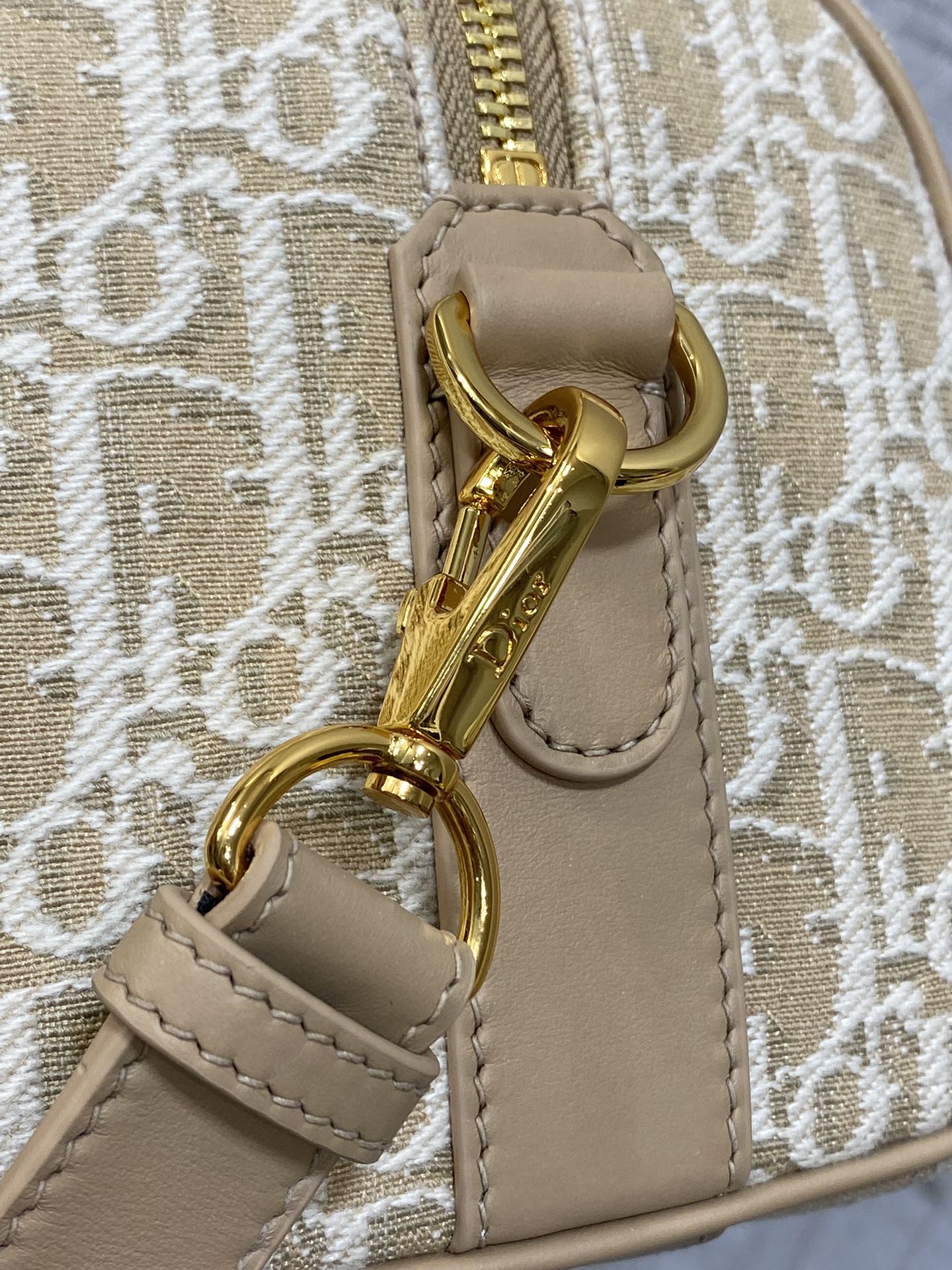 CD new single shoulder bag