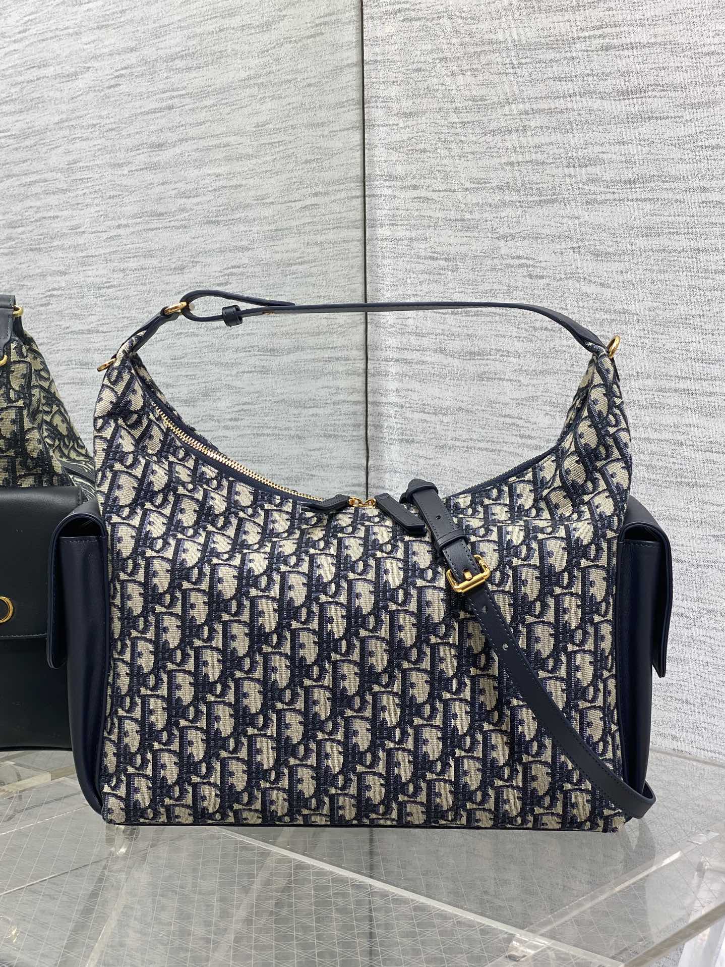 CD new single shoulder bag