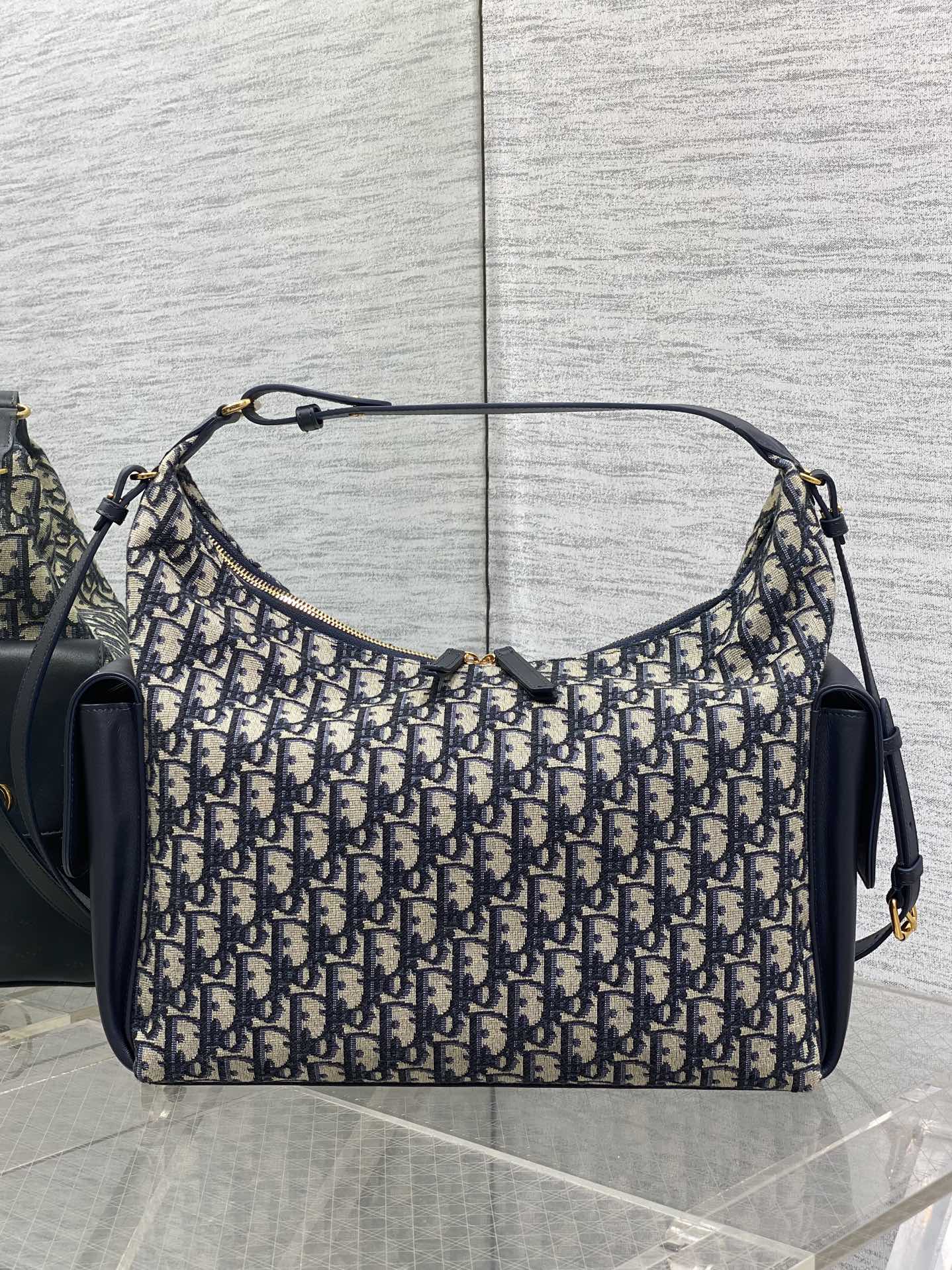 CD new single shoulder bag