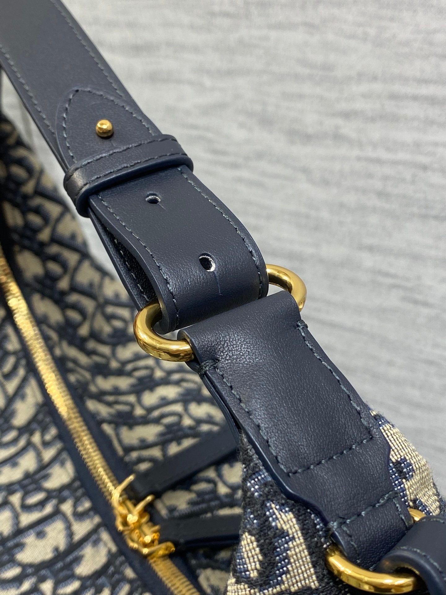 CD new single shoulder bag