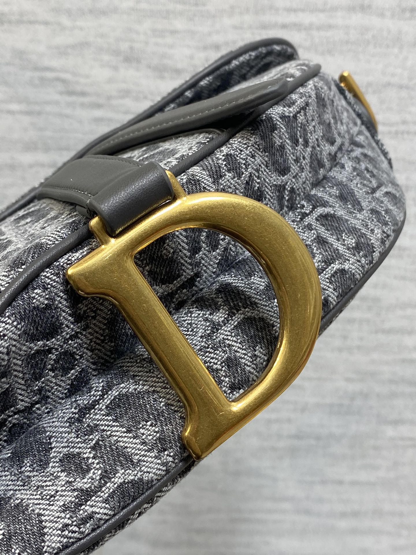 CD new single shoulder bag