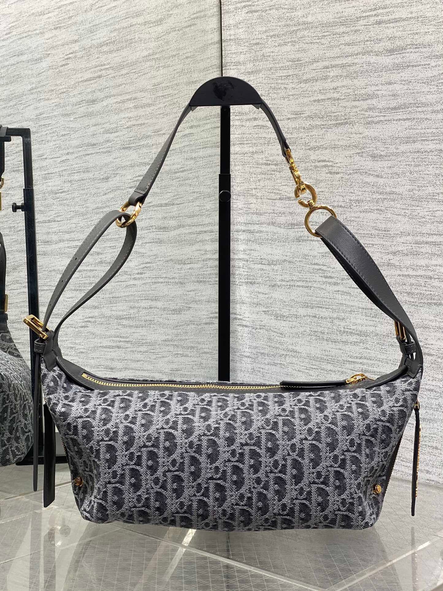 CD new single shoulder bag