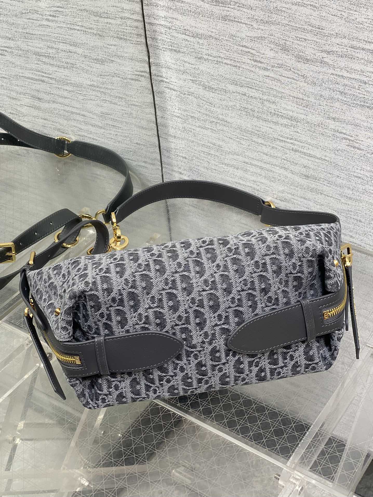 CD new single shoulder bag