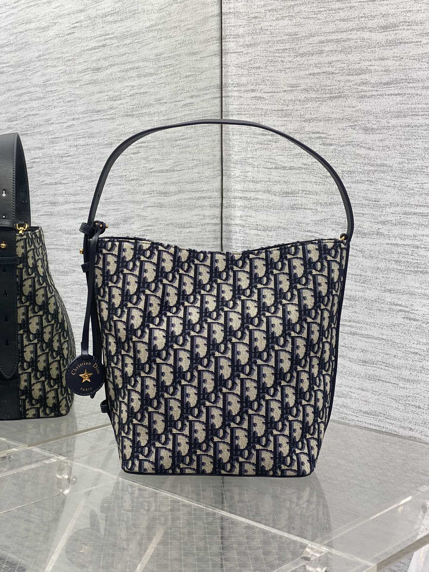 CD new single shoulder bag