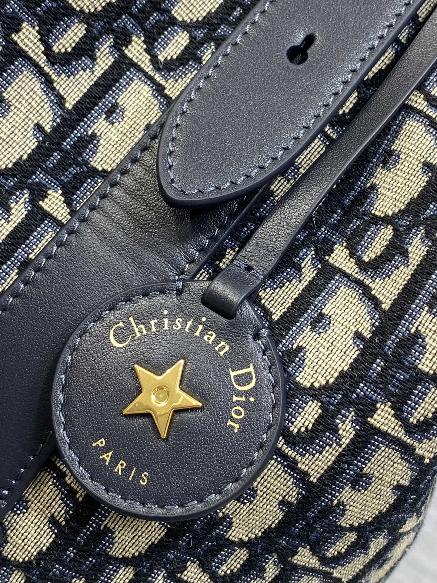 CD new single shoulder bag