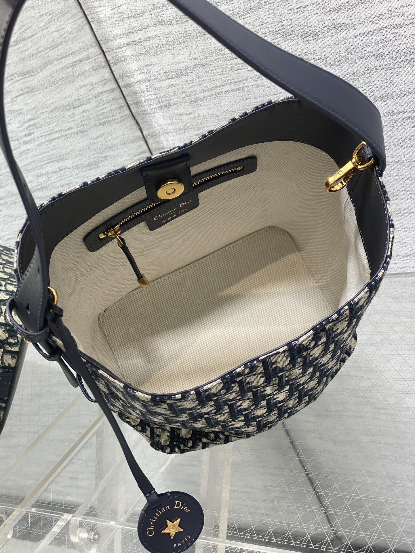 CD new single shoulder bag