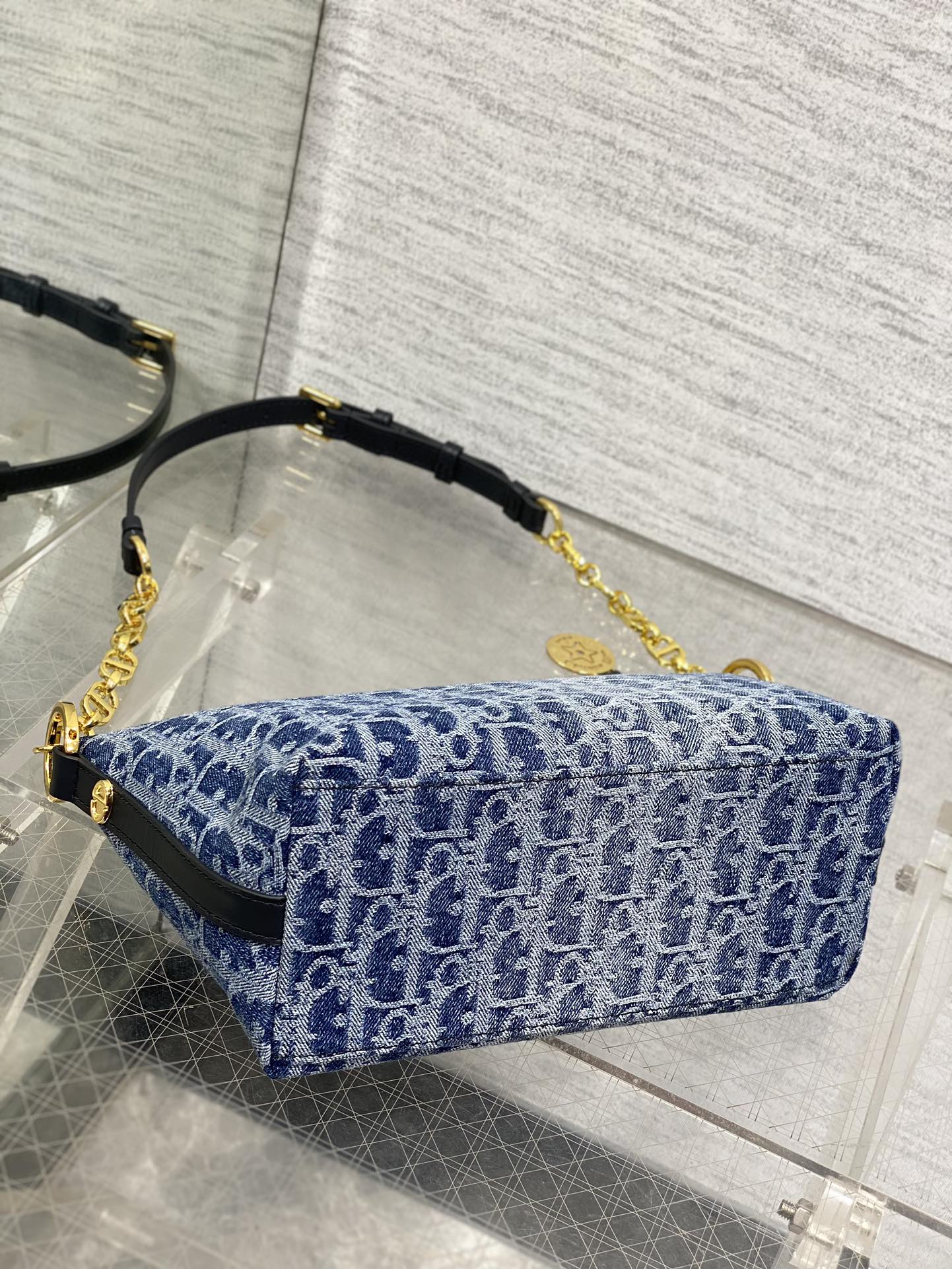 CD new single shoulder bag