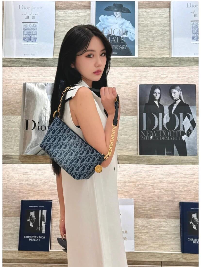 CD new single shoulder bag