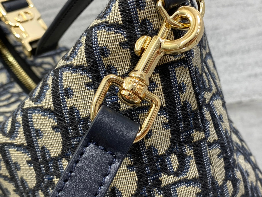 CD new single shoulder bag