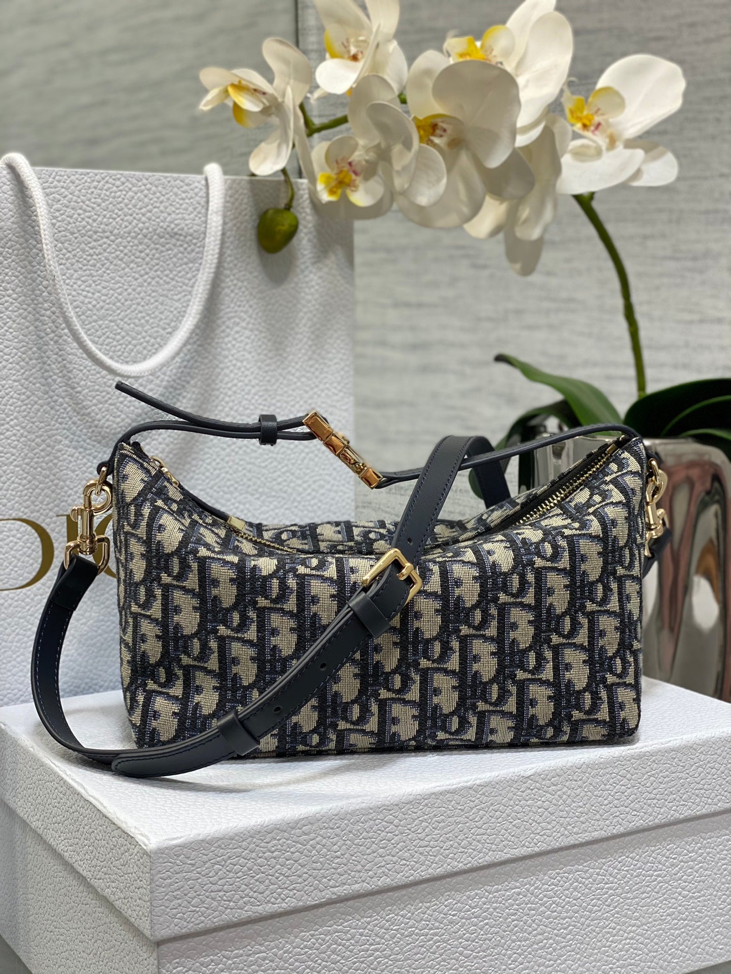 CD new single shoulder bag