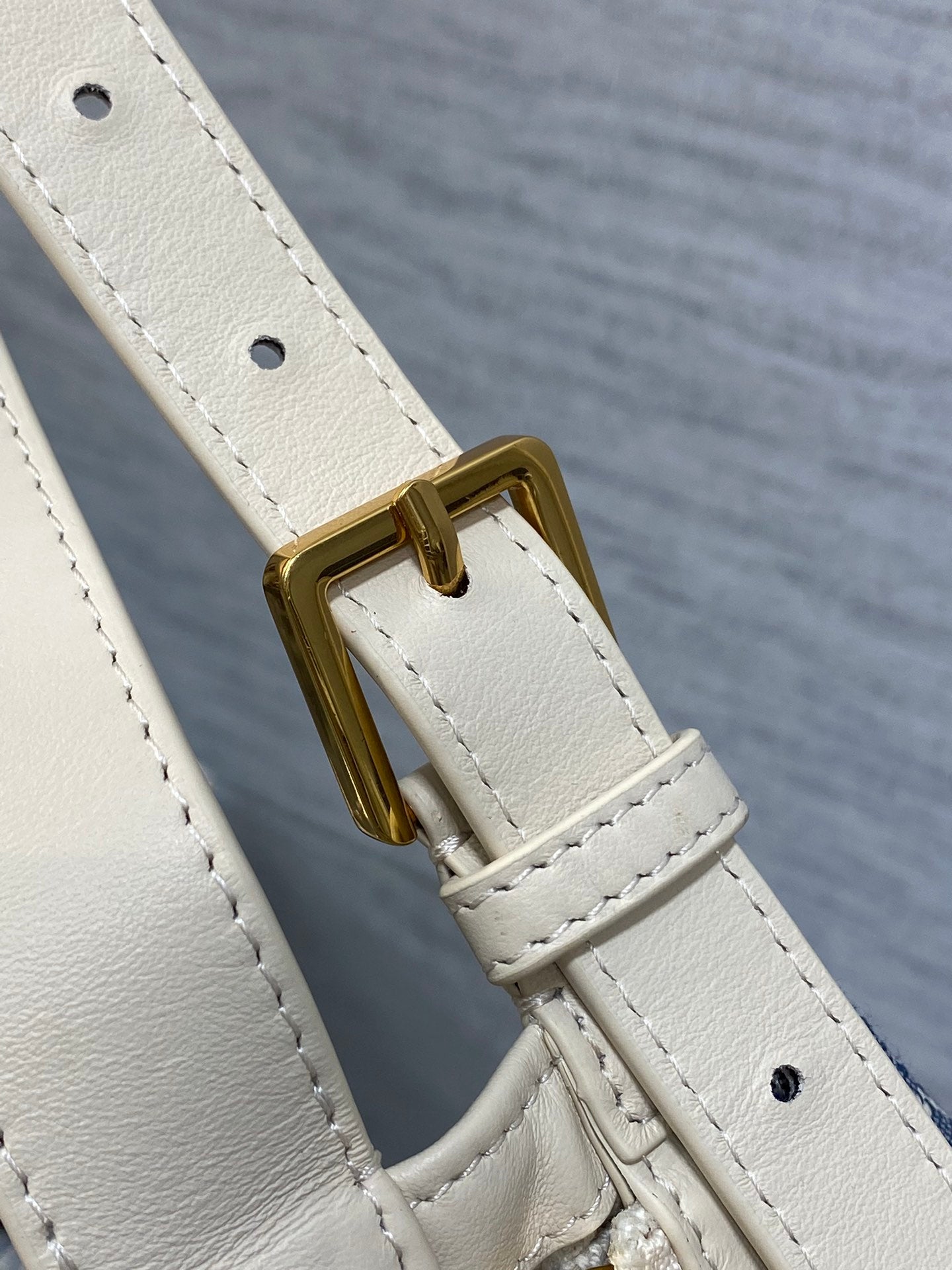 CD new single shoulder bag