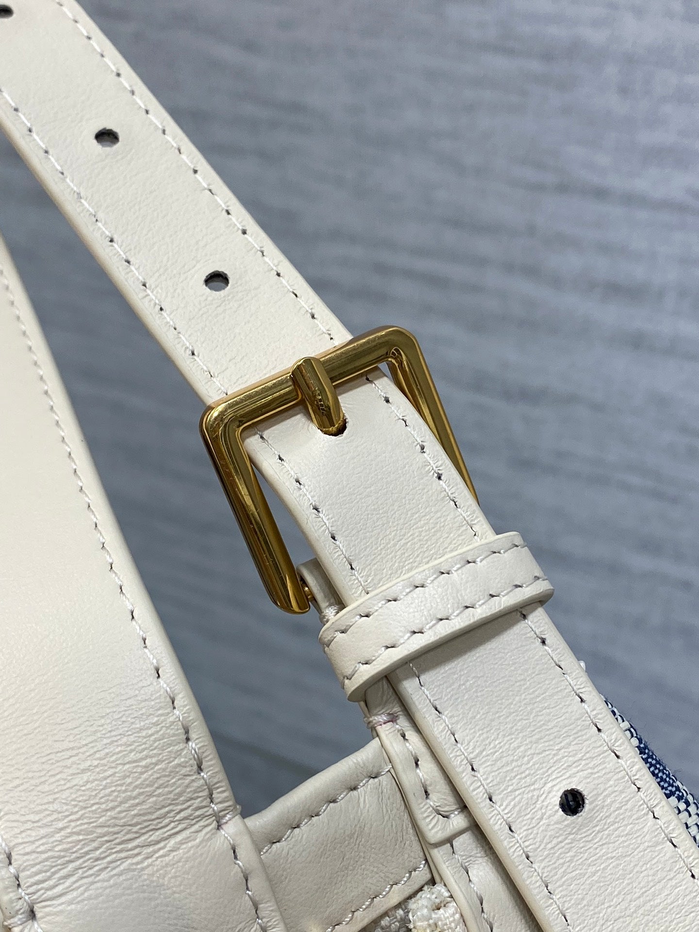 CD new single shoulder bag