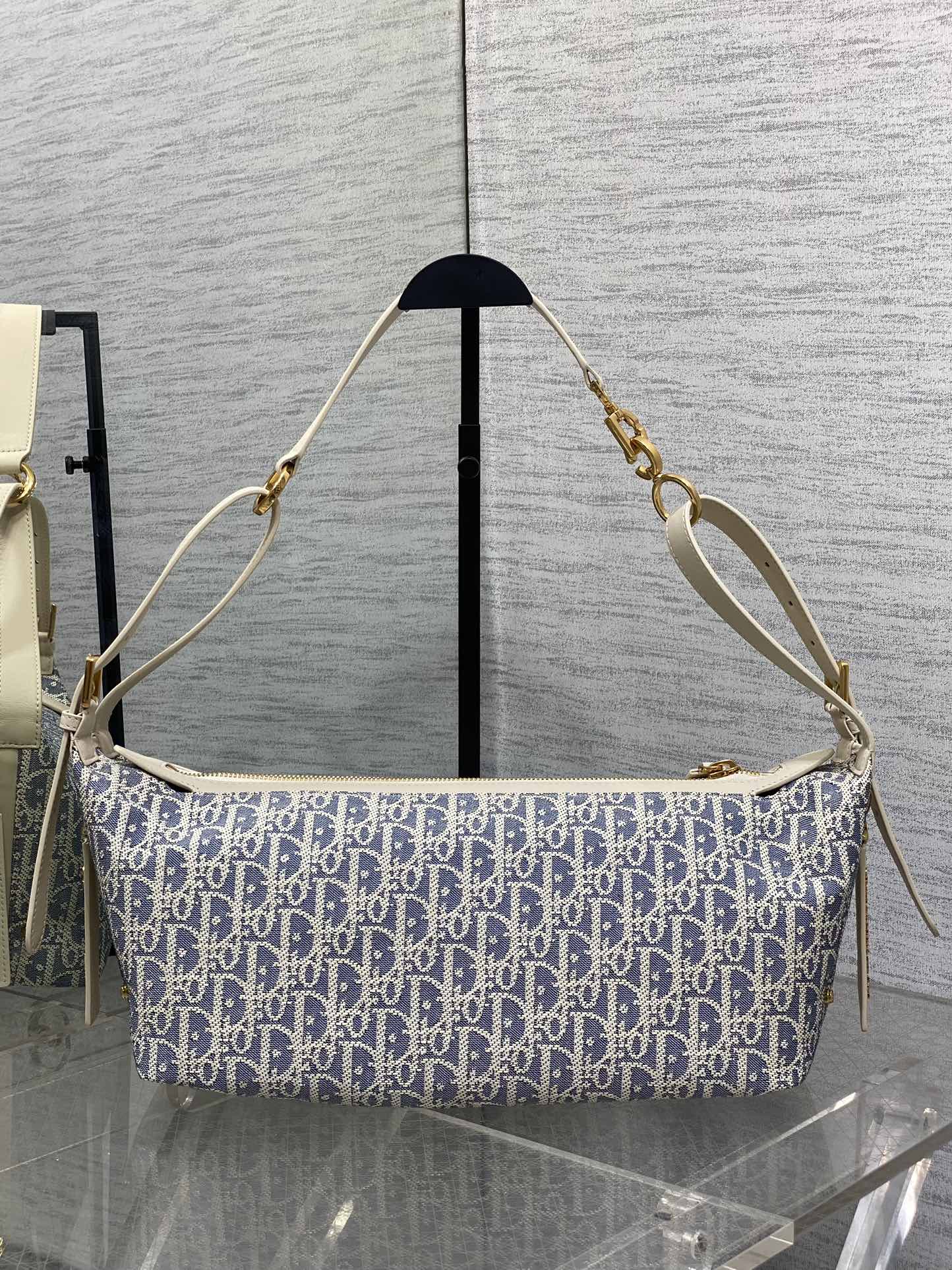 CD new single shoulder bag